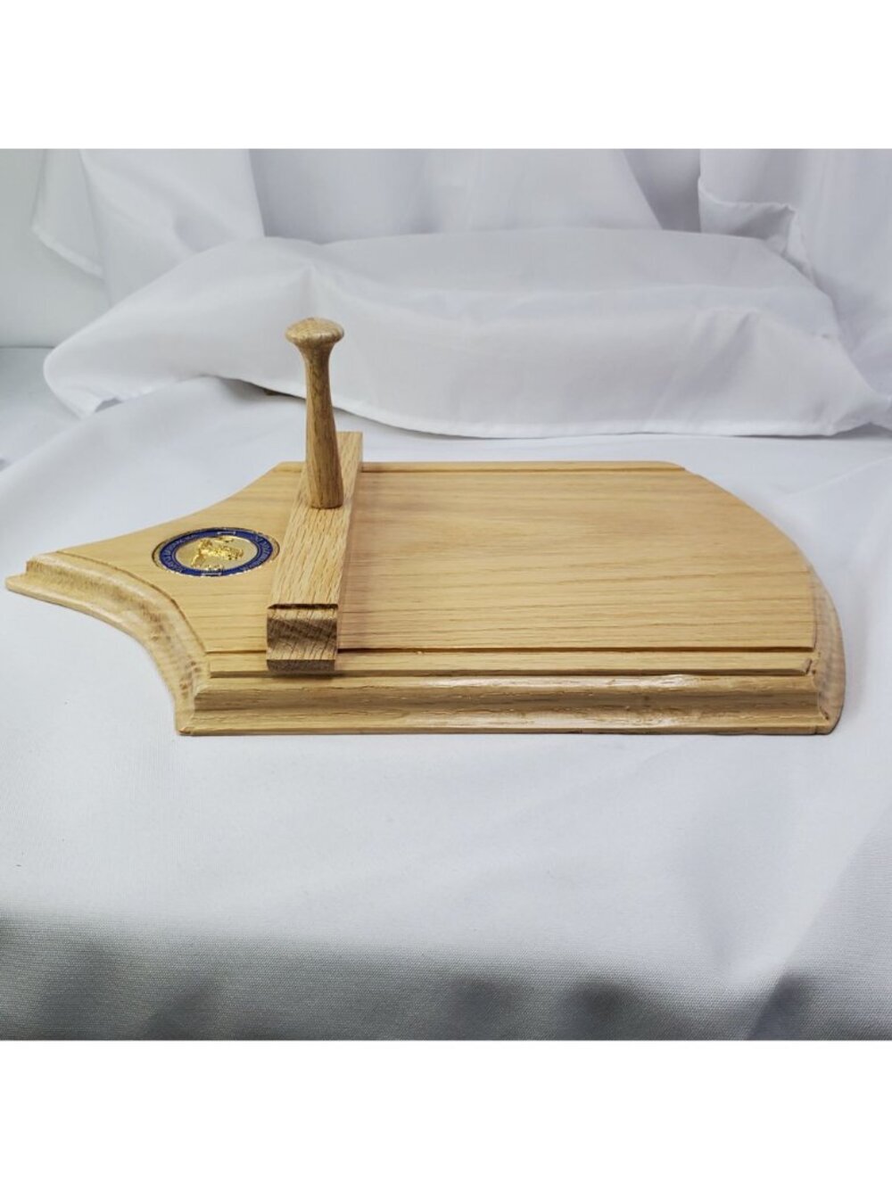Marine Barracks 1802 Washington DC Oak Challenge Coin Coat or Hat Hook - Picture 10 of 10